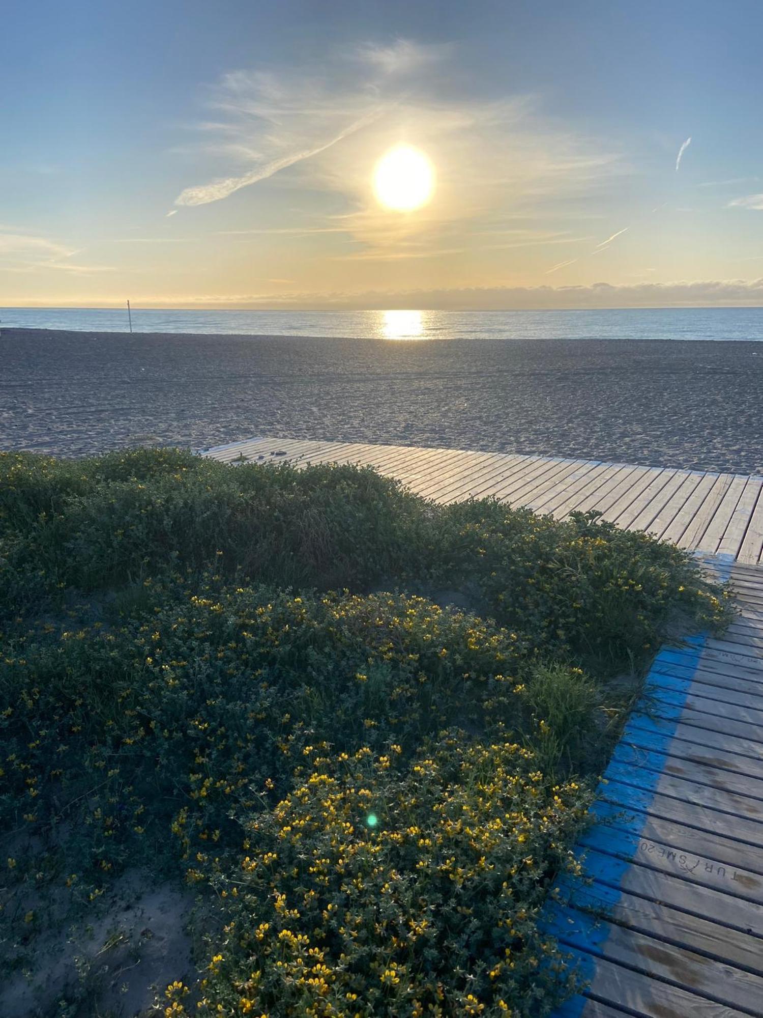 Primera Linea De Playa, Villa Conchita, Con Salida Al Mar Sagunt Exterior foto